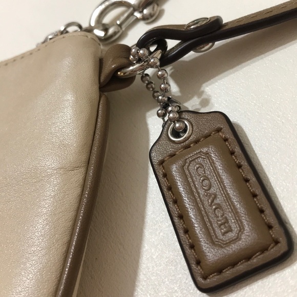 Small Coach Wrislet - Picture 5 of 6